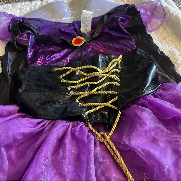 Disney Evil Queen costume - Picture 2 of 7